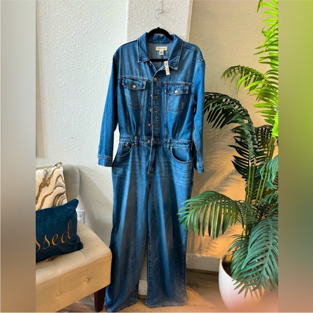 Denim Wide-Leg Coverall Jumpsuit in Byrne Wash size 4